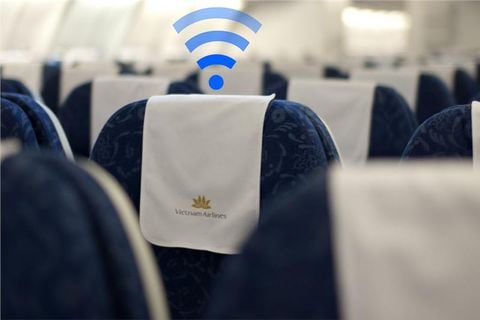HOT: Giải đáp nhanh 3 câu hỏi xoay quanh việc xài Wi-Fi trên máy bay Vietnam Airlines, vì sao 700 nghìn chỉ mua được... 80 MB?