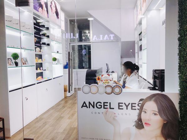 LENS CẬN GIÁ BAO NHIÊU? KÍNH ÁP TRÒNG CẬN LOẠI NÀO TỐT? - Kính áp tròng ANGEL EYES cho mắt nhạy cảm | Kính sát tròng nhãn khoa