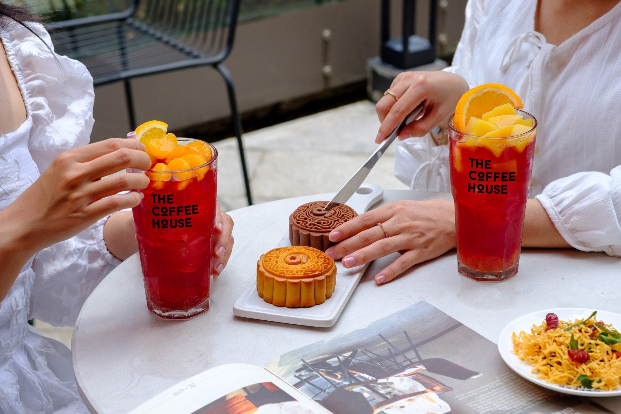 “KHUẤY ĐỂ THẤY TRĂNG