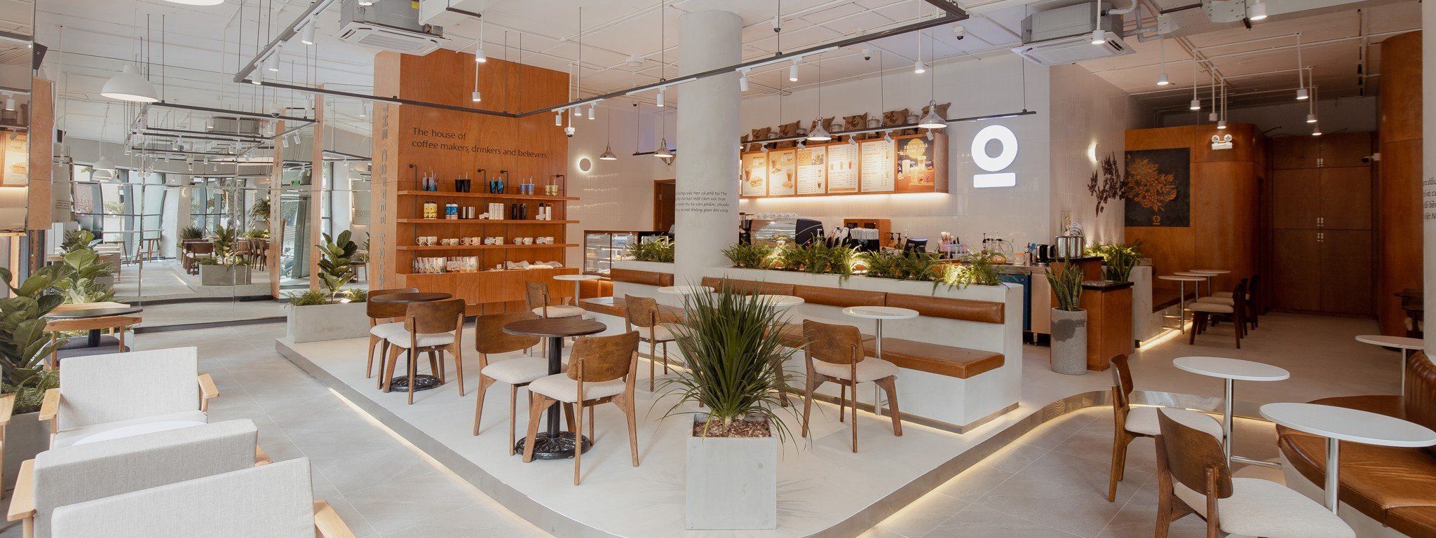 KHÔNG GIAN THE COFFEE HOUSE MỚI: HIỆN ĐẠI, SANG TRỌNG VÀ ẤM ÁP