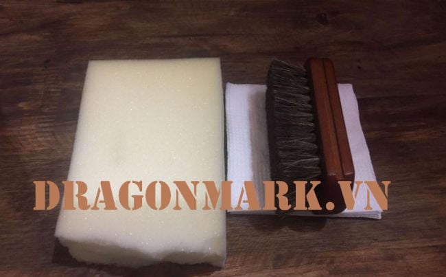 ban-chai-ve-sinh-ao-da