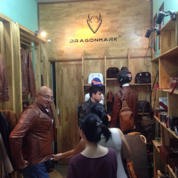 dia-chi-shop-cua-hang-ban-ao-da-that-uy-tin-nhat