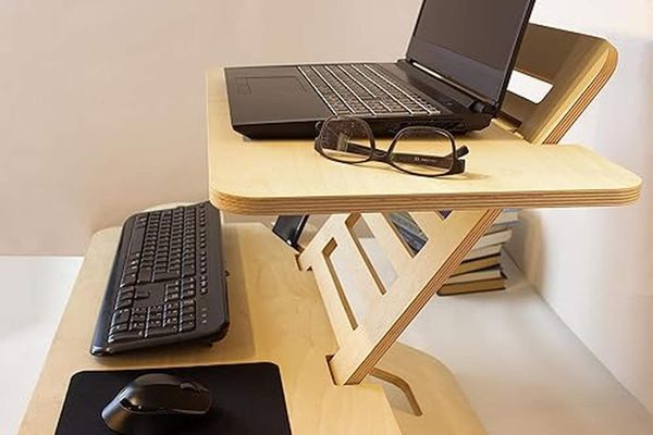 Bàn làm việc đứng