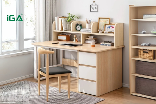 Bàn học nên làm từ chất liệu an toàn, bền chắc với thiết kế bo tròn