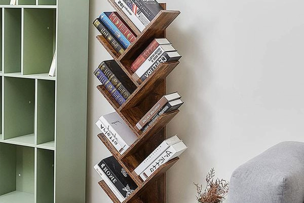 Tránh để kệ sách ở những nơi có độ ẩm cao