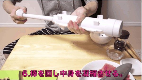 Hộp khuôn làm sushi nhựa