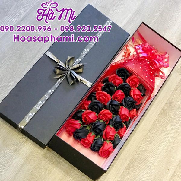 Hộp hoa hồng sáp 33 bông