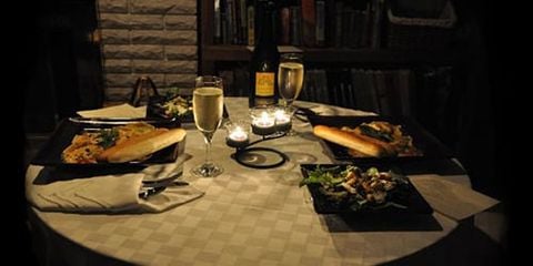 QÙA TẶNG CHO BẠN GÁI THẬT Ý NGHĨA