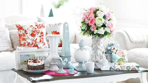 TRANG TRÍ HOA CHO PHÒNG KHÁCH THẬT BẮT MẮT