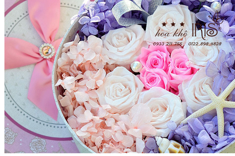 HOA HỒNG TRẮNG VÀ NHỮNG THÔNG ĐIỆP NHẮN GỬI