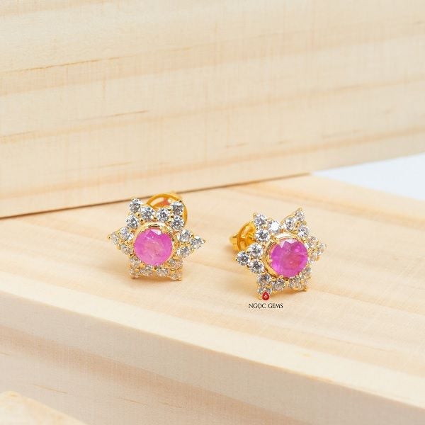 Đá Ruby hợp với tất cả các mệnh