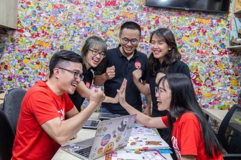 HÀNH TRÌNH ĐẾN VỚI CÁI TÊN STICKER FACTORY