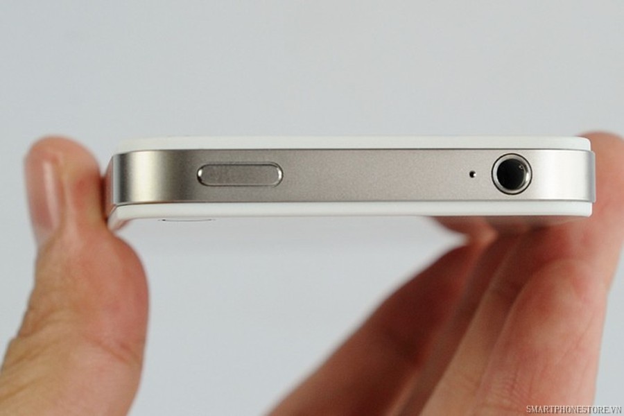 Với thiết kế mini tuyệt đỉnh iPhone 4s của Apple đang là mẫu điện thoại được săn lùng - 09873.09873