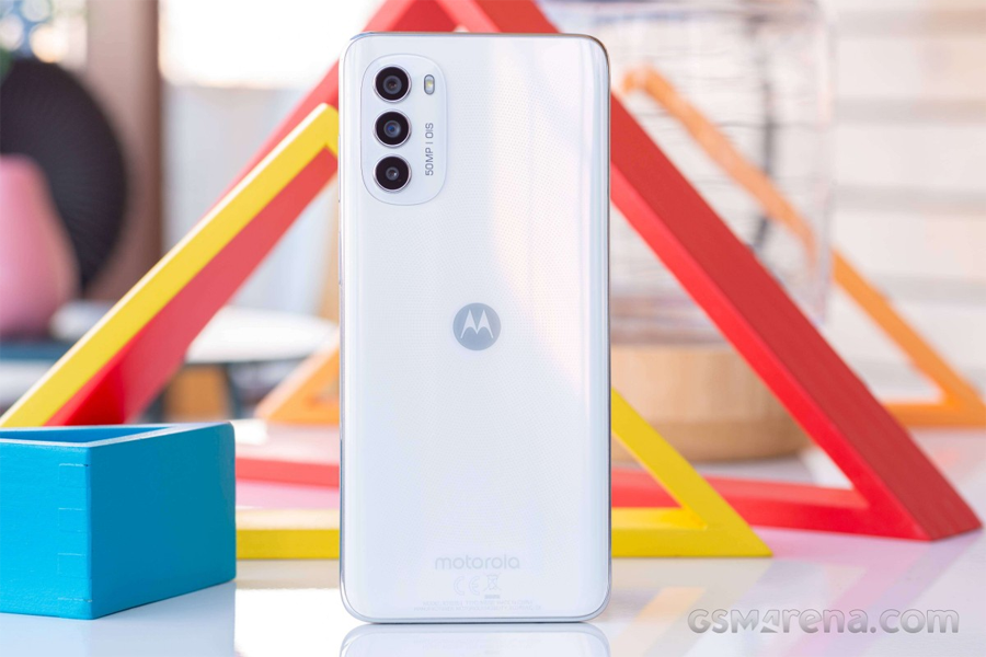 Mục sở thị nhanh Moto G82 smartphone 5G giá tốt tầm trung của Motorola - 09873.09873
