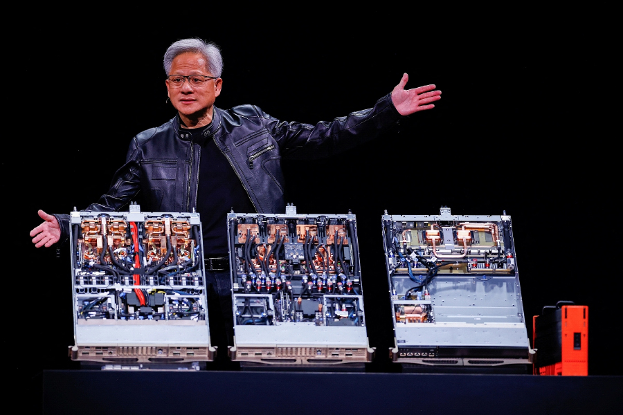 Jensen Huang Đánh Giá DeepSeek R1: ‘Món Quà’ Cho AI Hay Cú Sốc Đe Dọa Tương Lai Công Nghệ Việt? - mucsothi.com.vn