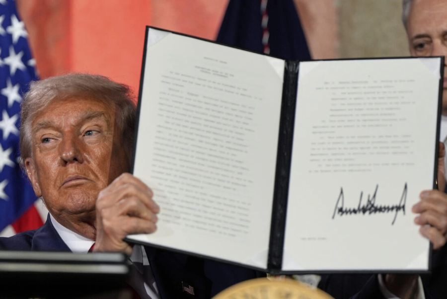Sắc Lệnh AI Của Tổng Thống Trump - “Cú Sốc” Khiến Gã Khổng Lồ Công Nghệ Lo Lắng - mucsothi.com.vn
