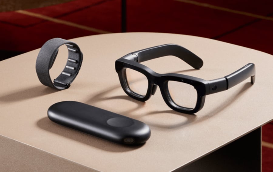 Meta và Oakley “Tuyên Chiến” GoPro: Kính Thông Minh AI Sẽ Thay Đổi Cuộc Chơi Hành Động! - MUCSOTHI.COM.VN