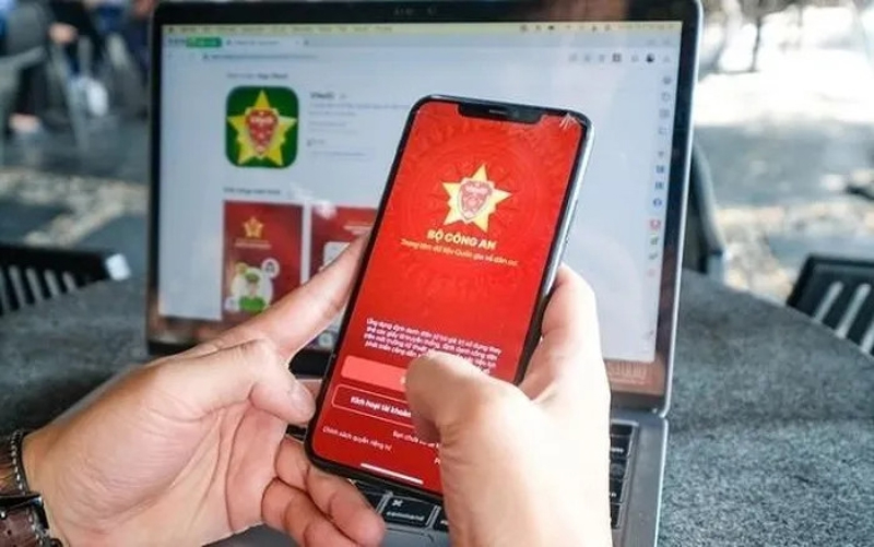 Lừa Đảo VNeID: Cạm Bẫy Công Nghệ Rình Rập Người Việt - mucsothi.com.vn