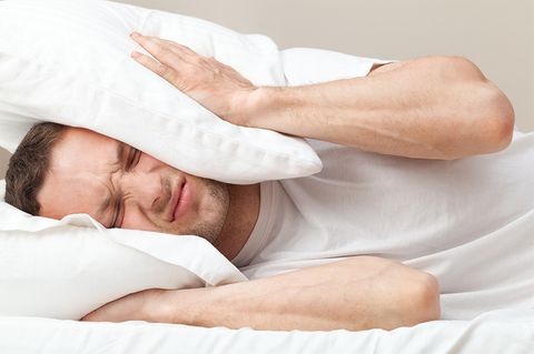 4 cách đối phó với tiếng ồn để có giấc ngủ ngon.