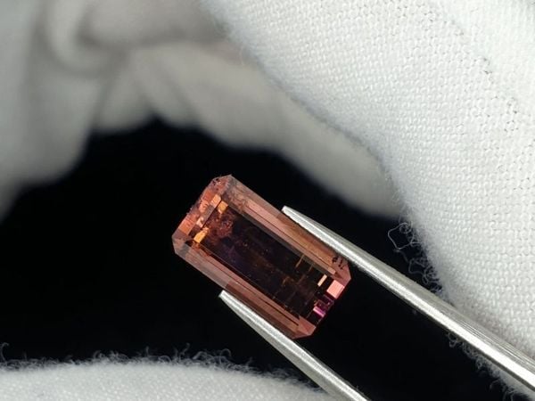 4 cách nhận biết đá tourmaline là hàng thật hay hàng nhái?! - Trang Sức Sen