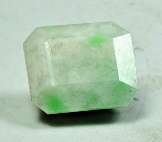 Đá cẩm thạch Jadeite: Phiến đá nhà vua có năng lượng hộ thân vô ...