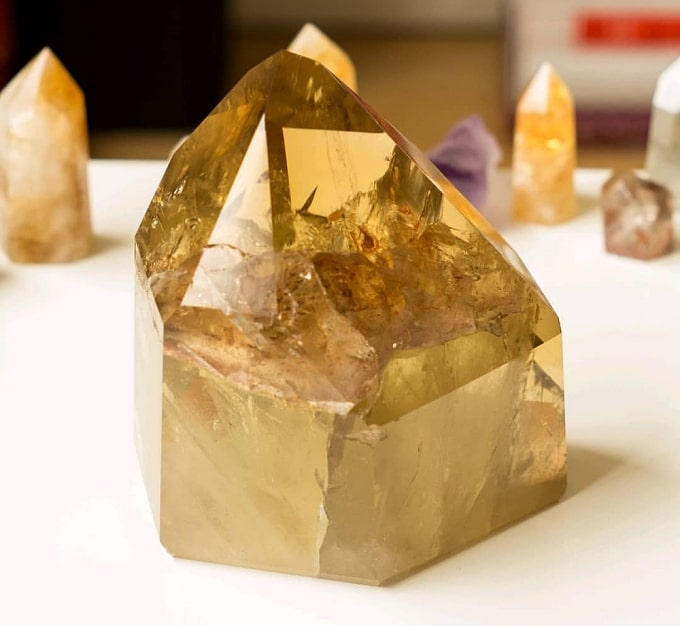 Đá thạch anh vàng citrine