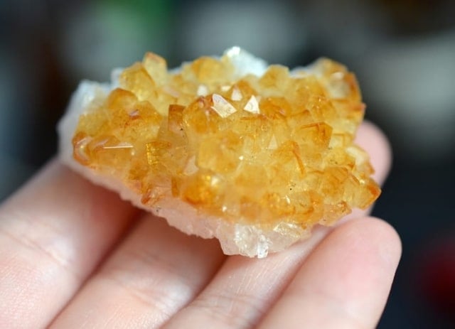 Hốc đá thach anh vàng citrine