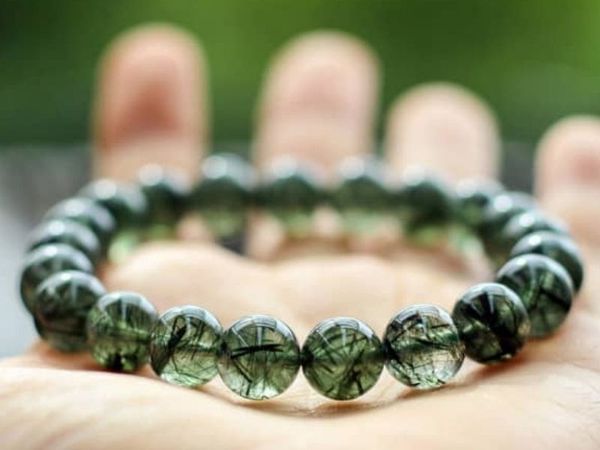 Thạch anh tóc xanh hợp mệnh nào bạn đã biết rõ chưa Trang Sức Sen