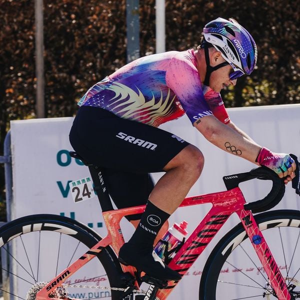 Giro Aries Spherical Canyon team nam