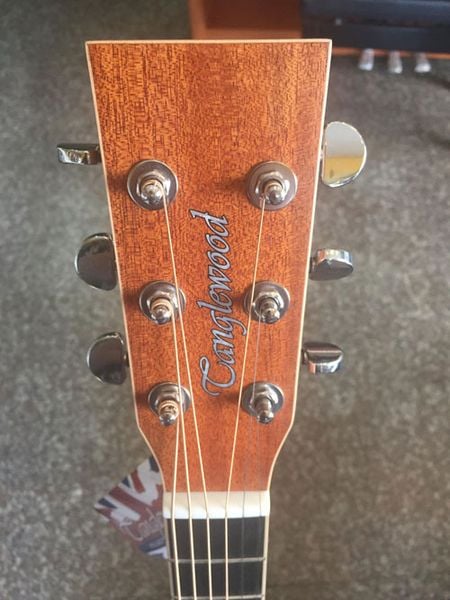 https://file.hstatic.net/1000093576/file/dan-guitar-acoustic-tanglewood-twu-dce-3_grande.jpg