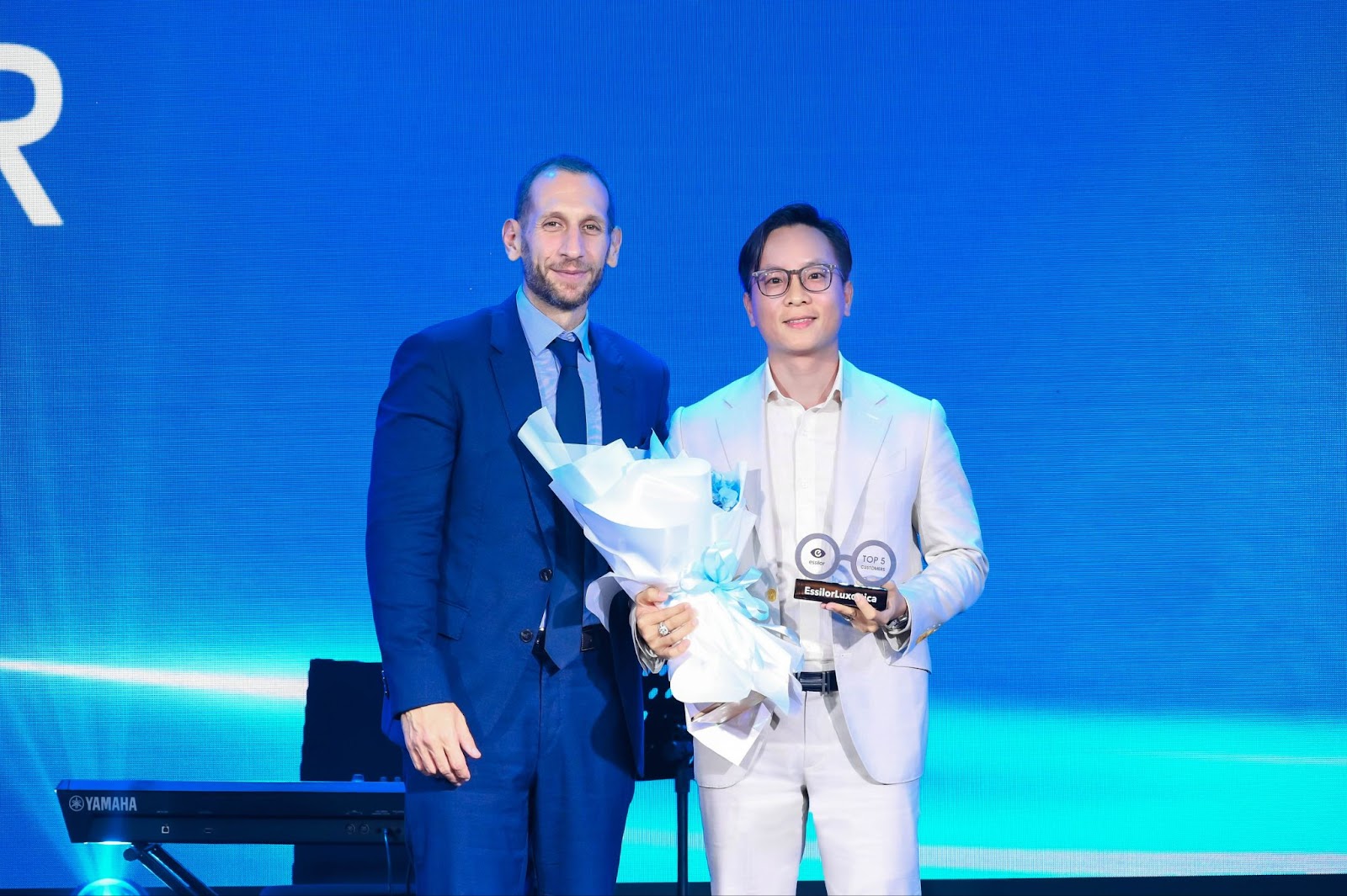 Shady Bứt Phá Vị Thế - Vinh Danh 4 Giải Thưởng Toàn Quốc Tại Hội Nghị Khách Hàng EssilorLuxottica 2025