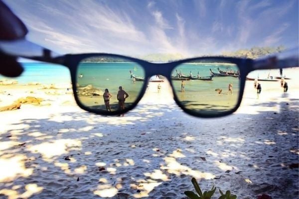 Kính phân cực đi đêm