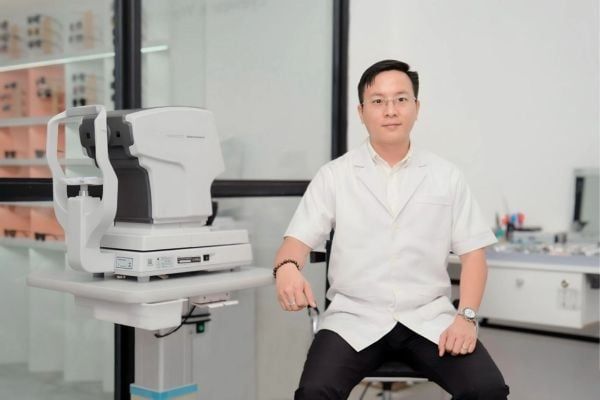 kính râm đi biển