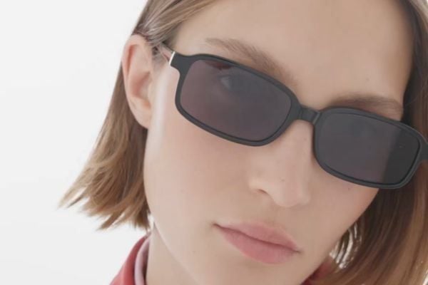 kính mát đi biển