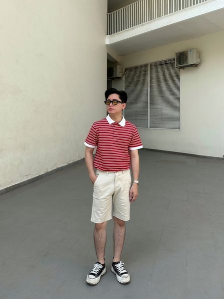 Quần Short Kaki và Áo Polo Sọc Đỏ: Sự Kết Hợp Hoàn Hảo Cho Mùa Hè Năng Động