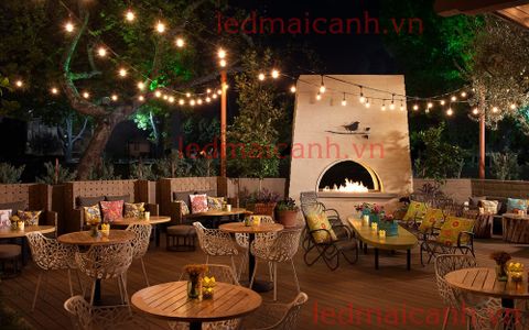 dây bóng đèn trang trí tiệc ngoài trời