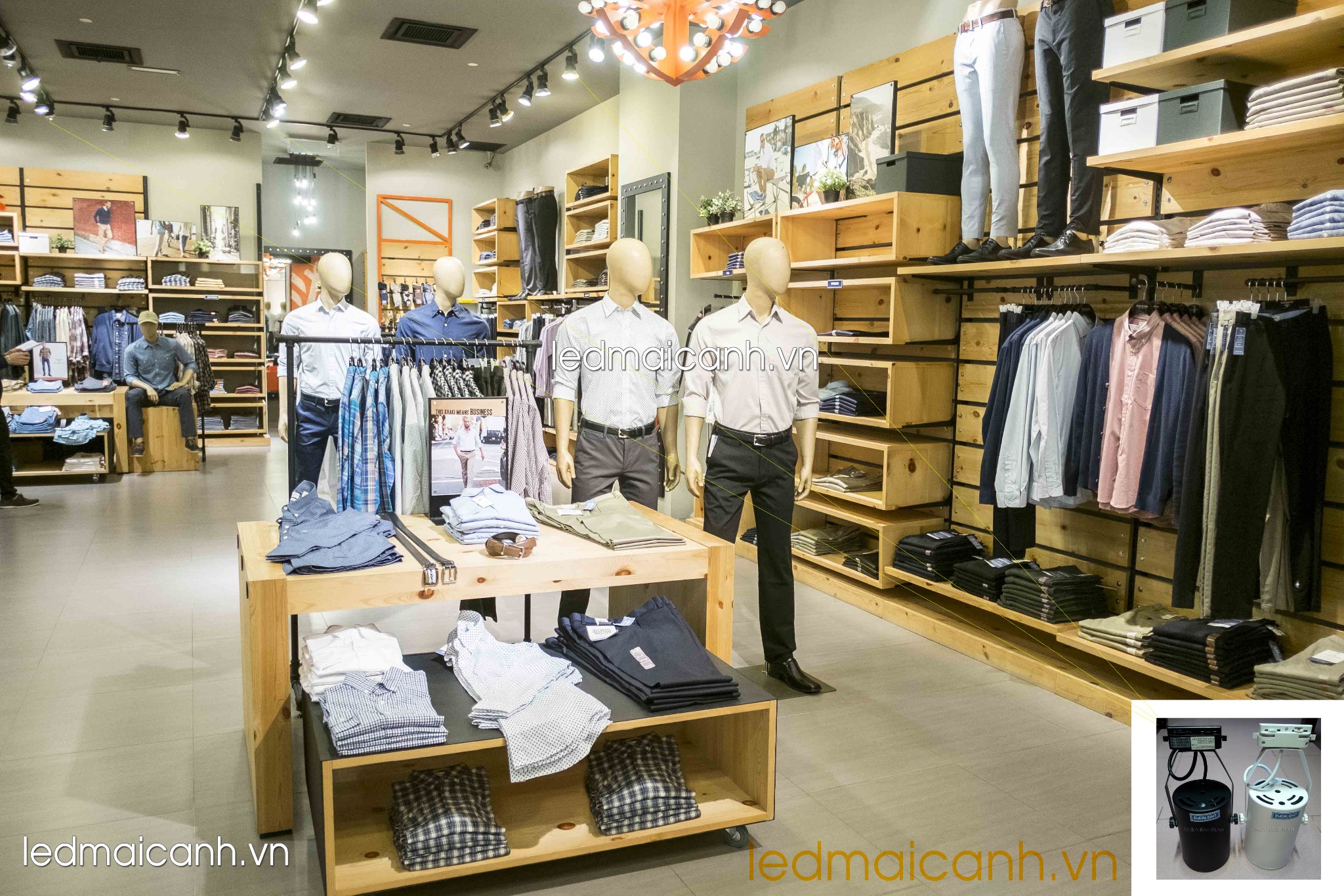 đèn trang trí chiếu sáng shop quần áo thời trang