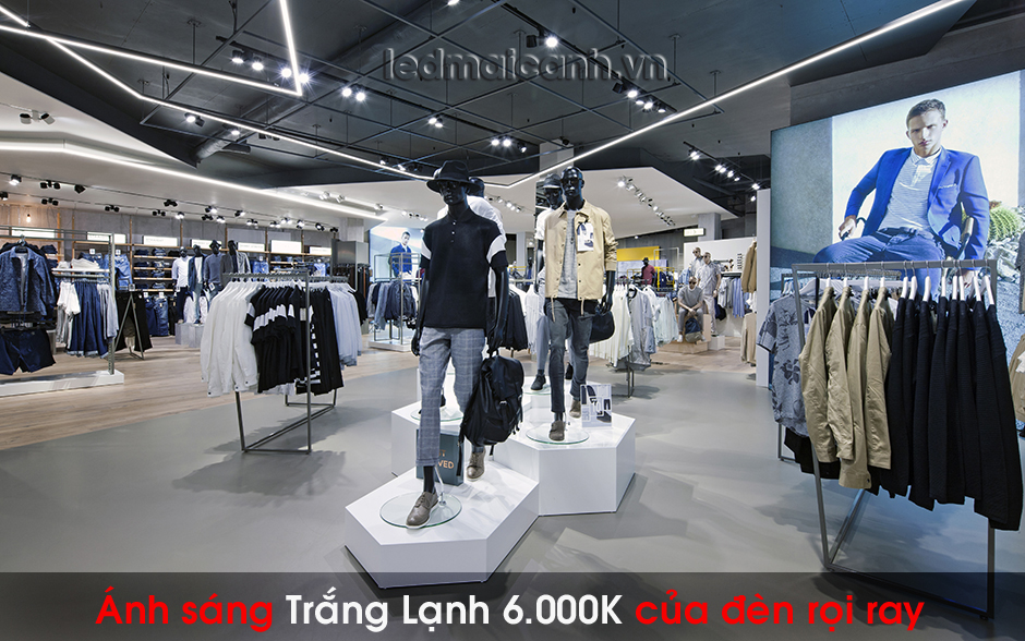 ánh sáng trắng cho shop quần áo