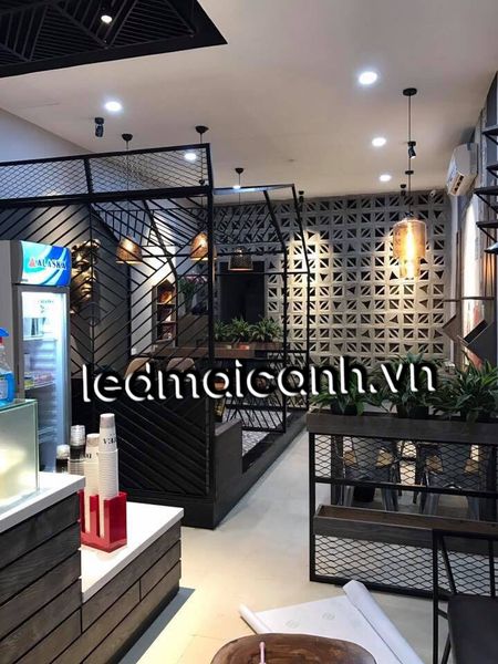 đèn rọi tường trong quán cafe