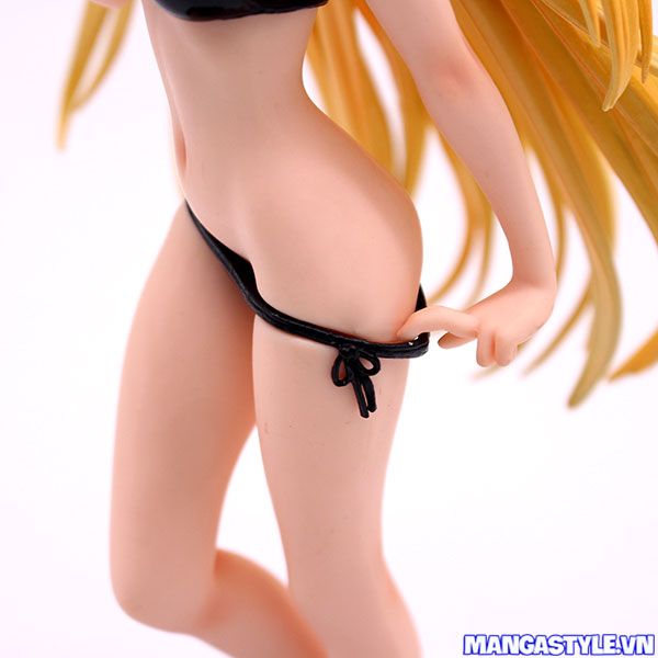 Golden Darkness Swimsuit Ver 1/7 Complete Figure To Love Ru Darkness