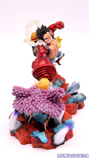 Monkey D Luffy Gear 4 VS Doflamingo Showdown Figure One Piece