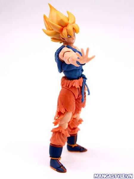 S H Figuarts Super Saiyan Son Goku Warrior Awakening Dragon Ball Z