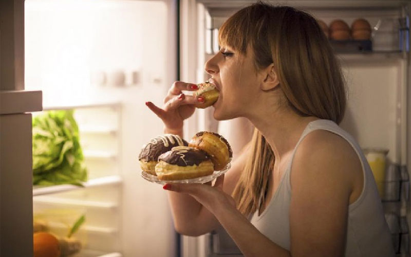 Ăn Đêm Có Bị Đau Dạ Dày Không? Phòng Tránh Thế Nào?