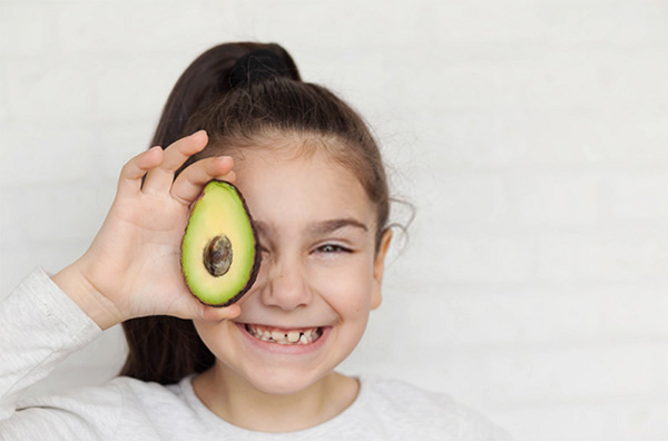 BÉ BỊ TÁO BÓN ĂN BƠ ĐƯỢC KHÔNG?