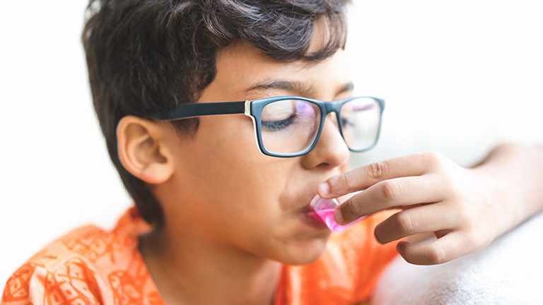 Trẻ Bị Ho Khan Nên Uống Thuốc Gì?