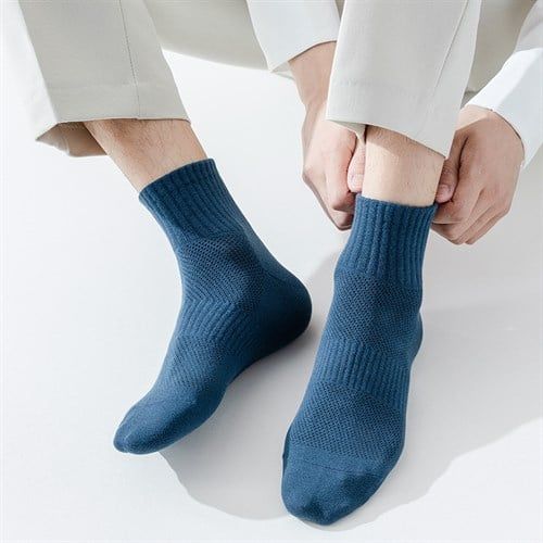 Cách chọn tất cho nam khi phối đồ