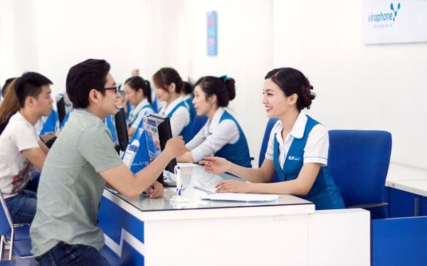 Các mẫu đồng phục công sở mới đang được ưa chuộng nhất