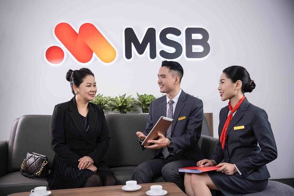 Các mẫu đồng phục công sở mới đang được ưa chuộng nhất