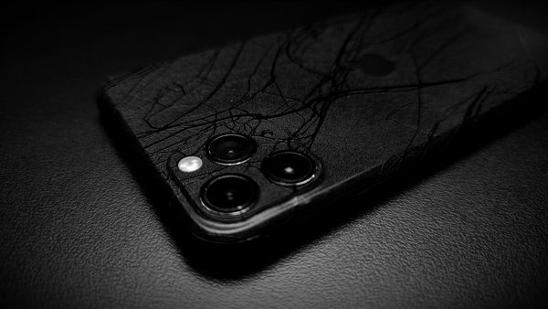 Skin iPhone Cocoon Black