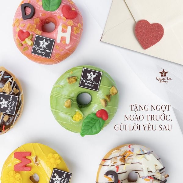 Tặng ngọt ngào trước, gửi lời yêu sau